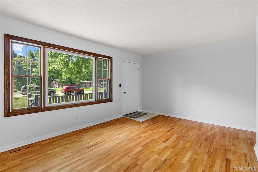 8141 Ohara Drive, Davison, MI 48423 — Photo 9