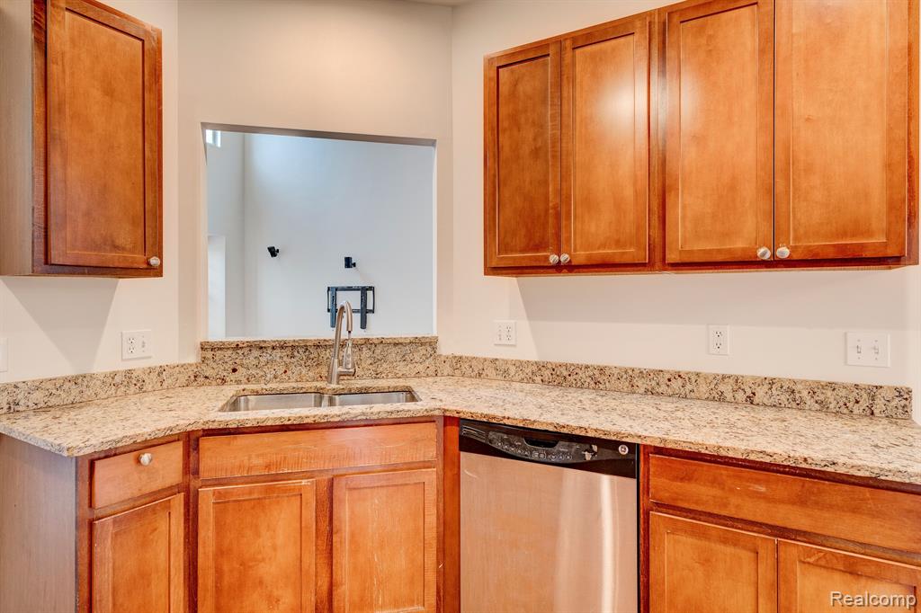 49677 COURTYARD Lane, Canton, MI 48188 — Photo 20
