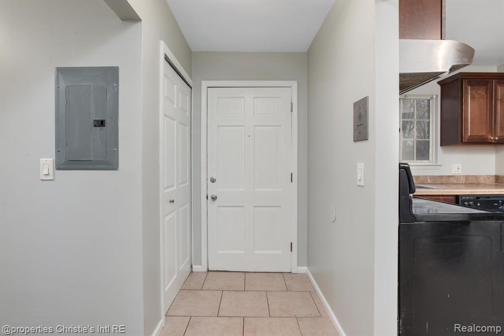 30248 SOUTHFIELD Road, 181, Southfield, MI 48076 — Photo 6