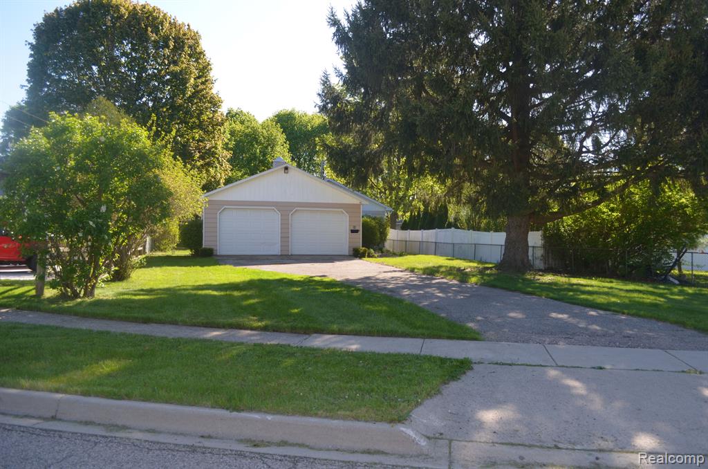 50 Mechanic Street, Oxford, MI 48371 — Photo 20