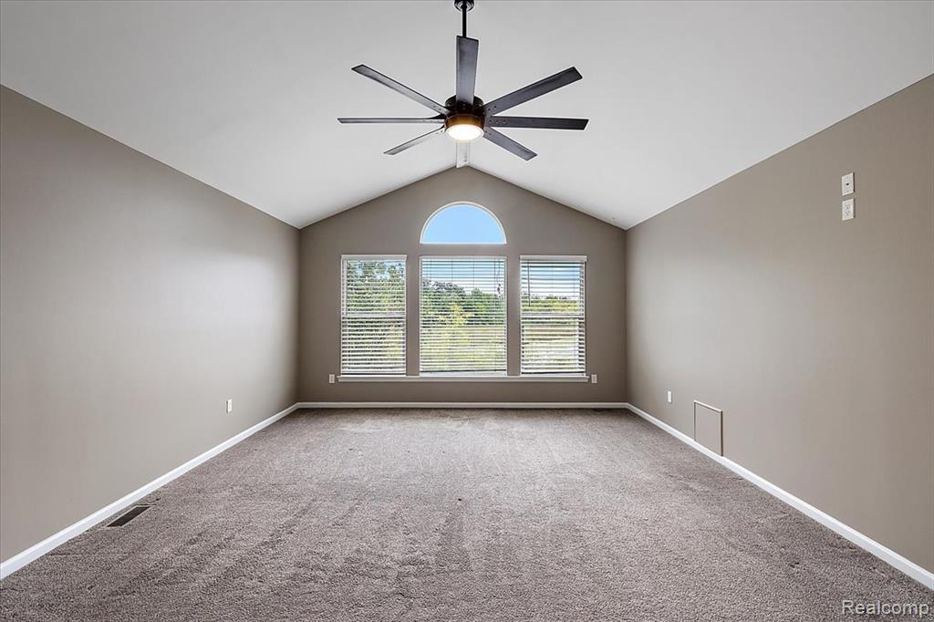 5390 Plantation Drive, Commerce Twp, MI 48382 — Photo 35
