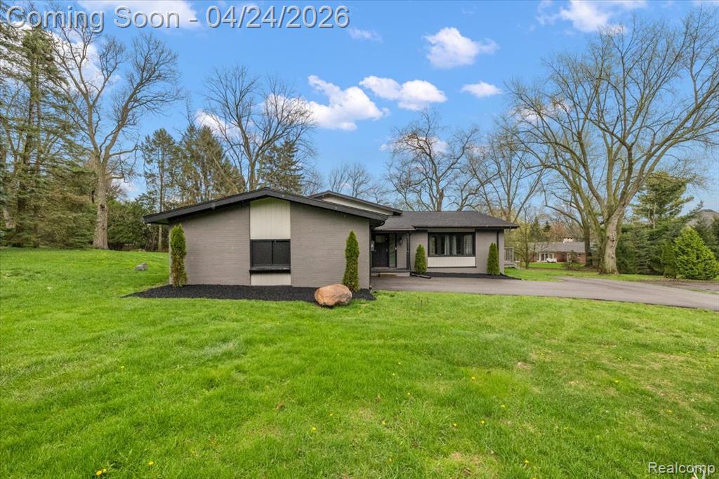 4389 Charing Way, Bloomfield Hills, MI 48304 — Photo 2