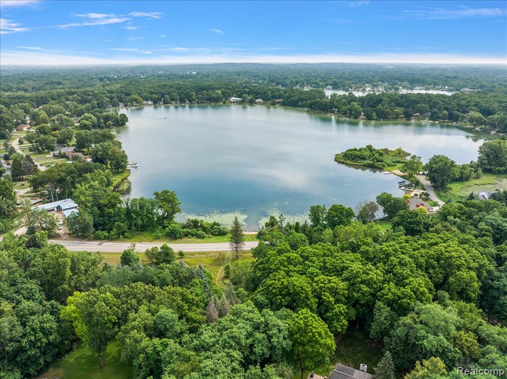 2770 Bogie Lake Road, White Lake, MI — Photo 17