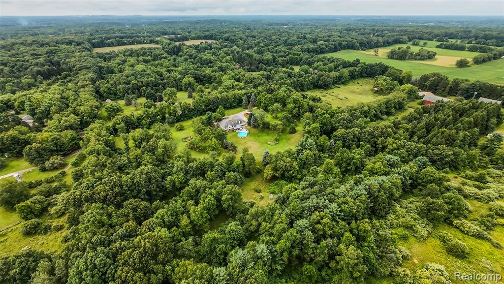 4536 Stoney Acres Lane, Highland, MI — Photo 2