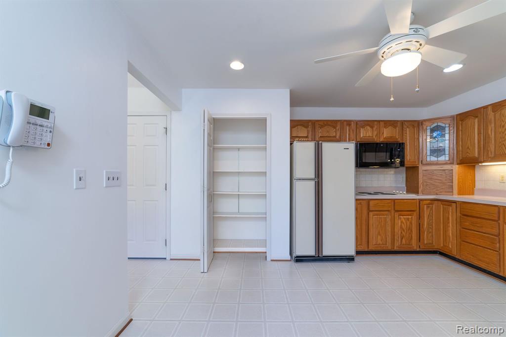21345 BOXWOOD, Farmington Hills, MI 48336 — Photo 9
