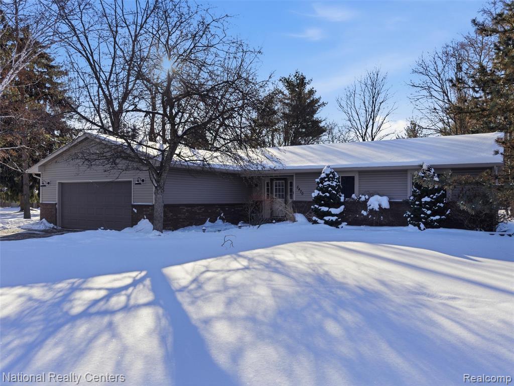 5470 Jamestown Road, Utica, MI 48317 — Photo 8
