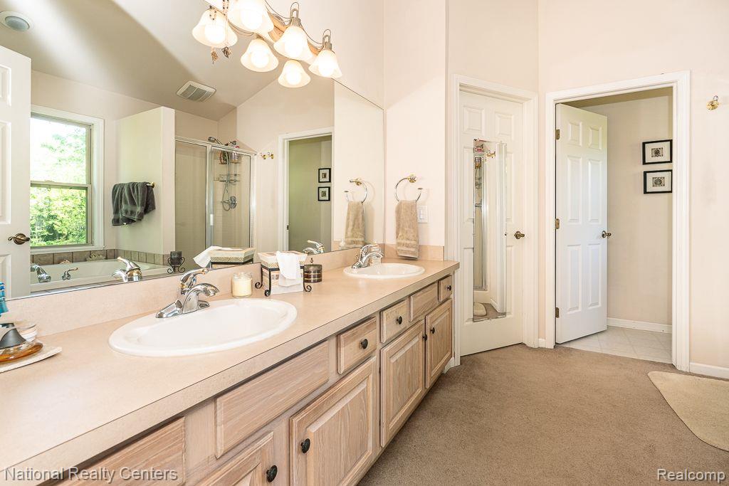 7914 BROOKWOOD Drive, Clarkston, MI 48348 — Photo 23