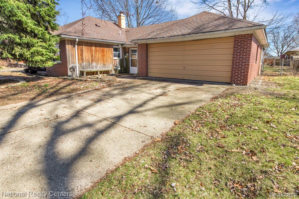 5909 MADISON Street, Taylor, MI 48180 — Photo 2