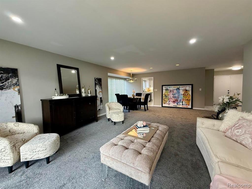 27205 CUMBERLAND, Southfield, MI 48033 — Photo 2