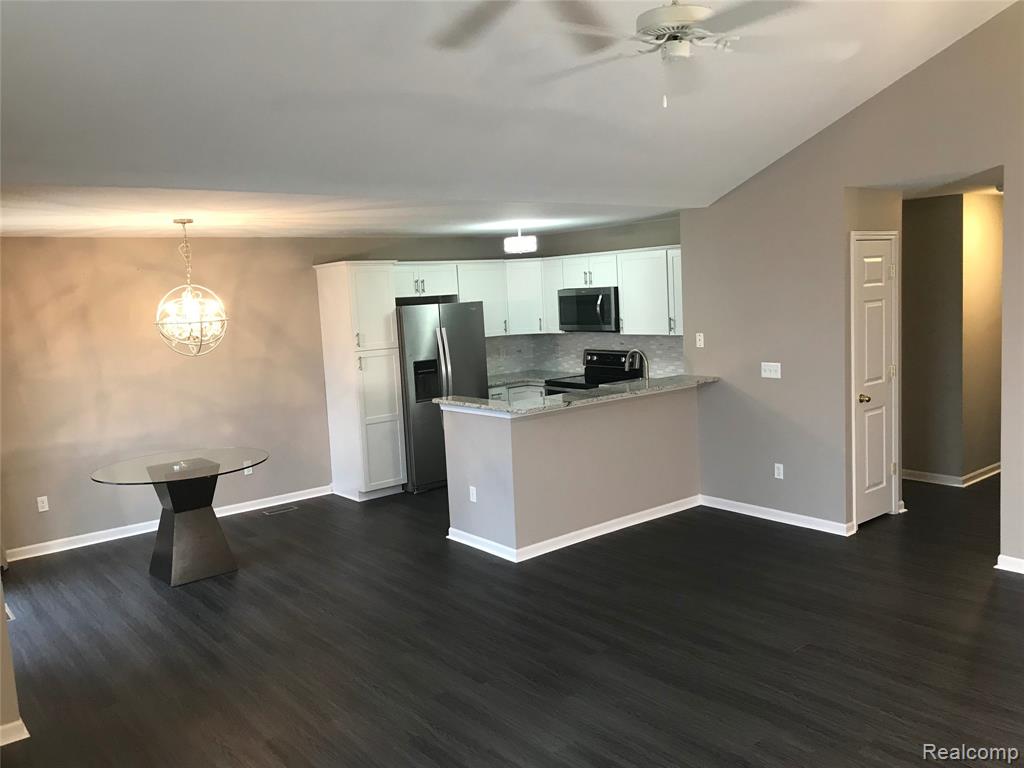 26210 Chesapeake Circle, Walled Lake, MI 48390 — Photo 5