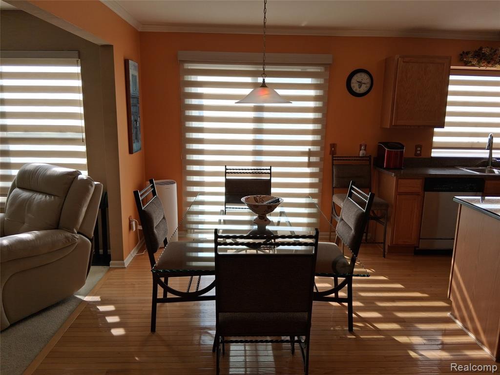 415 Lake Laura Drive, Pontiac, MI 48341 — Photo 25