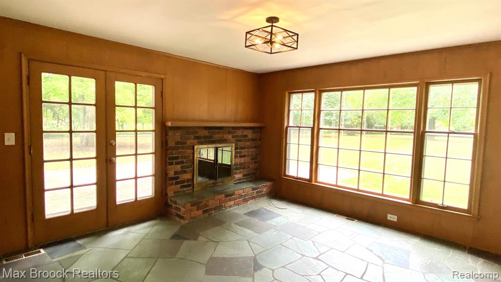 5291 DEEP WOOD Road, Bloomfield Hills, MI 48302 — Photo 9