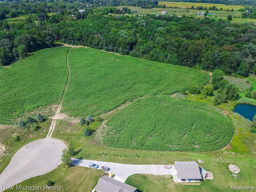 7059 MILLER Lane, Grand Blanc, MI 48439 — Photo 2