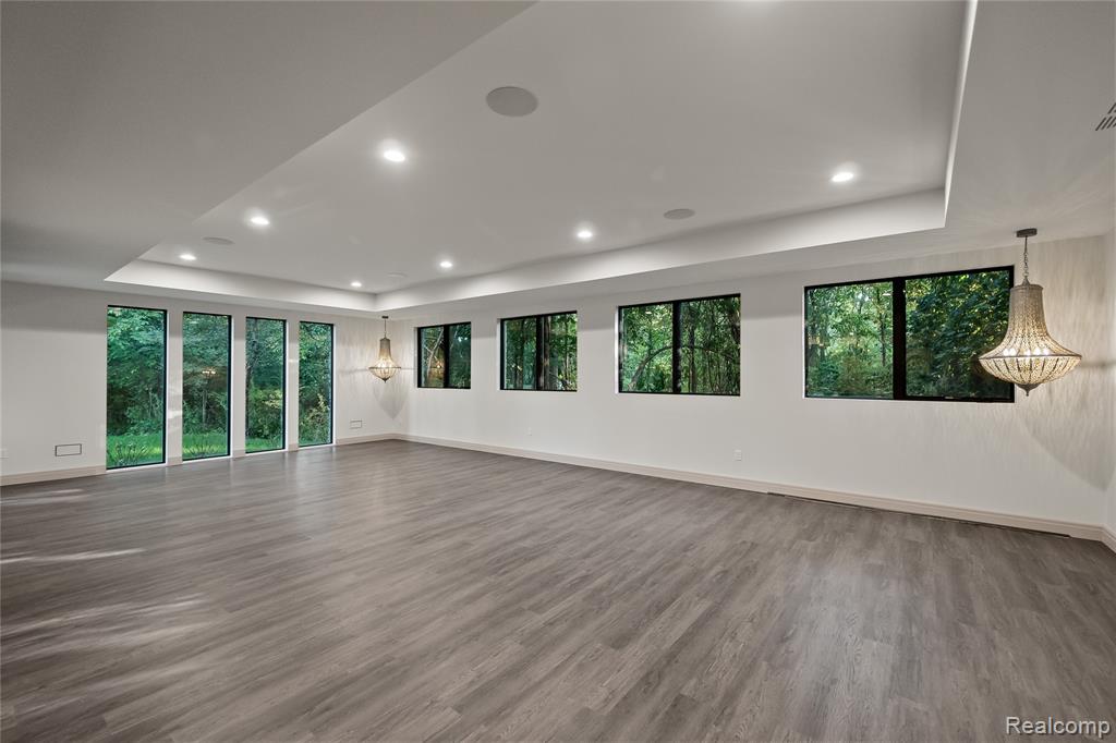 559 Barrington Park Drive, Bloomfield Hills, MI 48304 — Photo 44