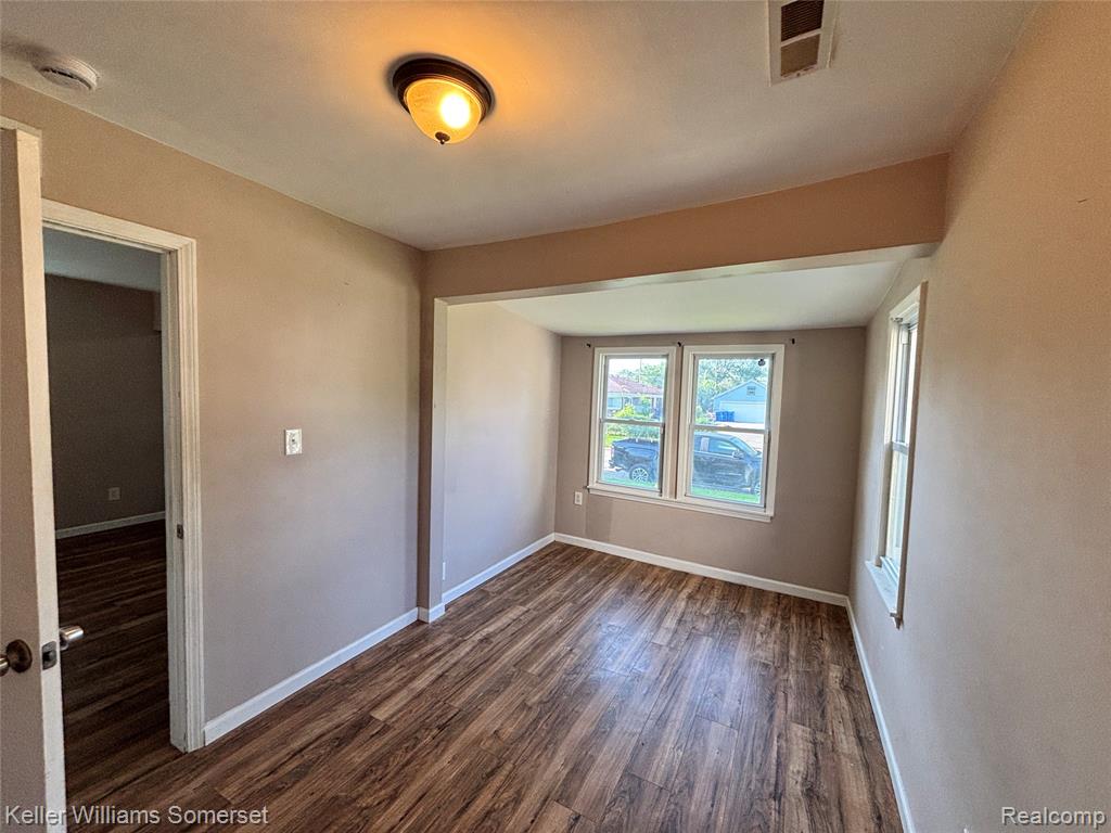 7275 Chalmers Avenue, Warren, MI 48091 — Photo 4