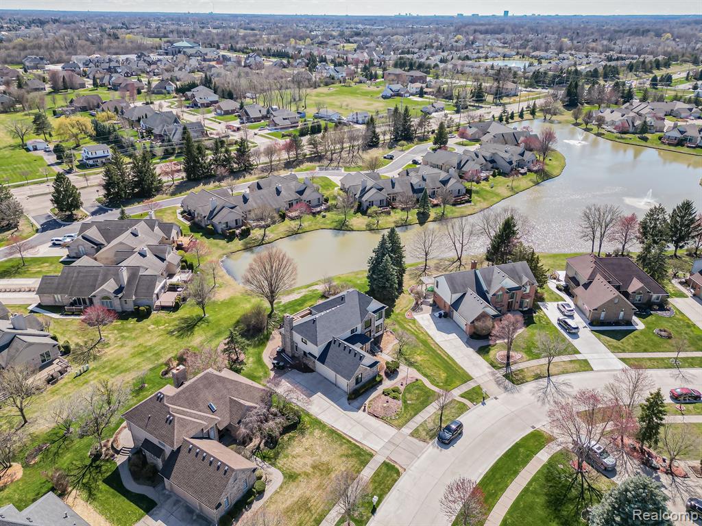 43261 CHARDONNAY Drive, Sterling Heights, MI 48314 — Photo 5