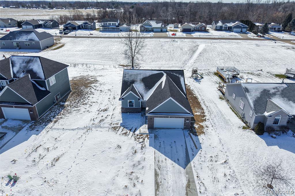 10190 Hunt Drive, Davison, MI 48423 — Photo 12