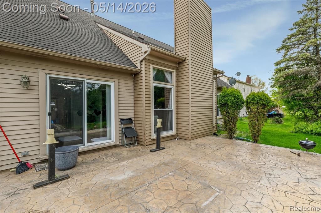 27526 Bridle Hills Drive, Farmington, MI 48336 — Photo 35