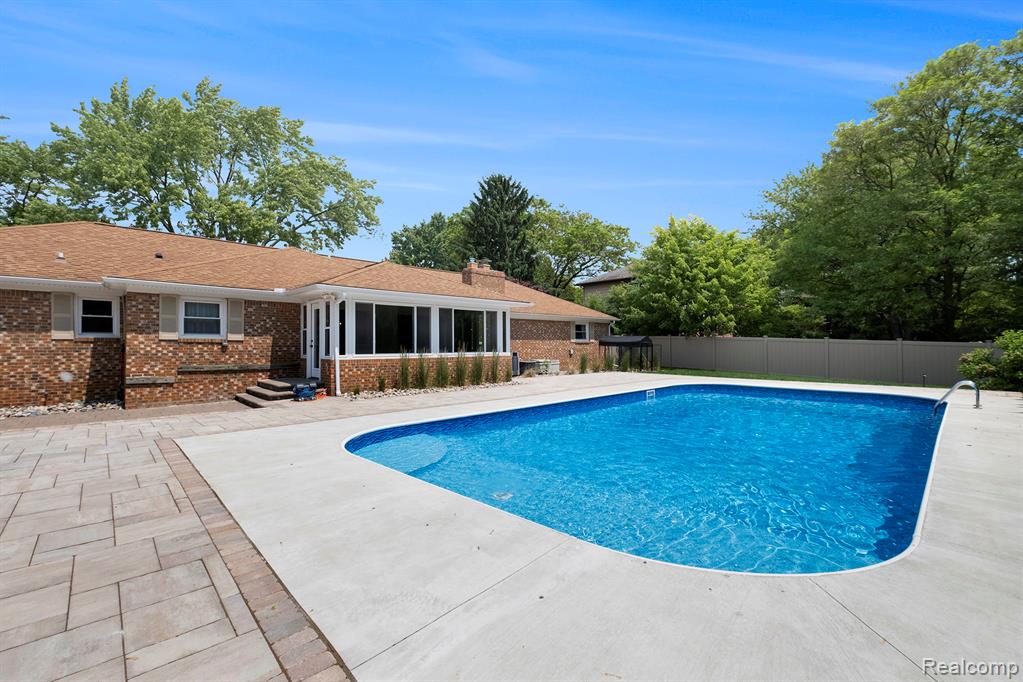 6306 Kings Knoll Road, Grand Blanc, MI 48439 — Photo 32