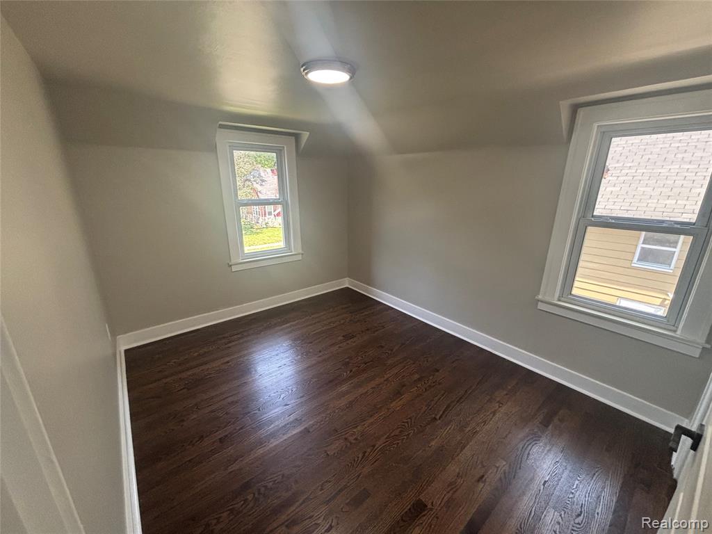 910 Spence Street, Pontiac, MI 48340 — Photo 11