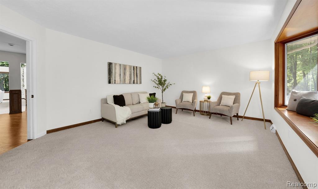 940 W Predmore Road, Oakland, MI — Photo 10