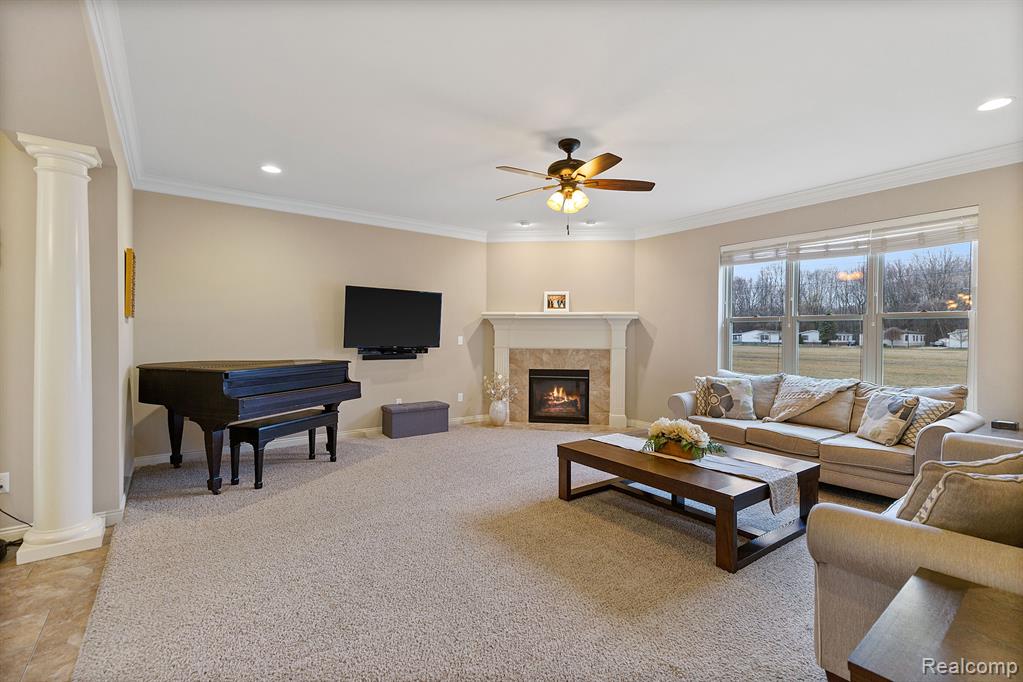 49751 GOLDEN PARK Drive, Shelby Twp, MI 48315 — Photo 17