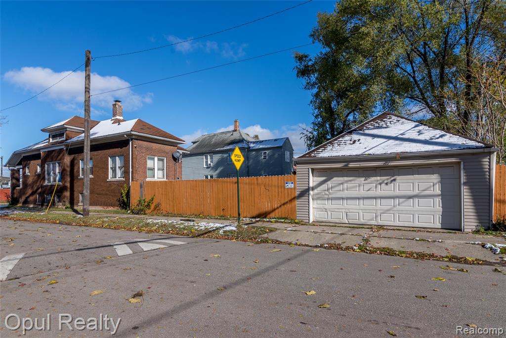 6361 Devereaux Street, Detroit, MI 48210 — Photo 37