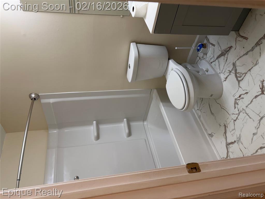 6960 Foxthorn Drive, Canton, MI 48187 — Photo 6