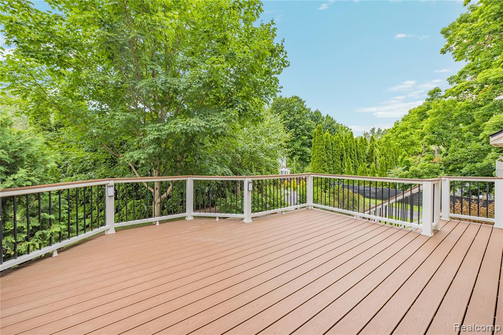 730 Leon Road, Walled Lake, MI 48390 — Photo 49
