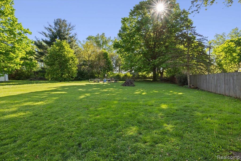 8869 MERIDIAN Street, Willis, MI 48191 — Photo 18