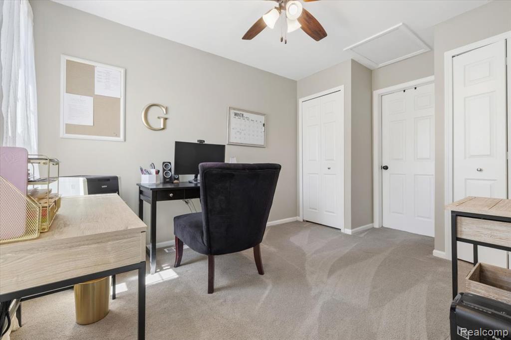 4472 Hunters Circle E, Canton, MI 48188 — Photo 17