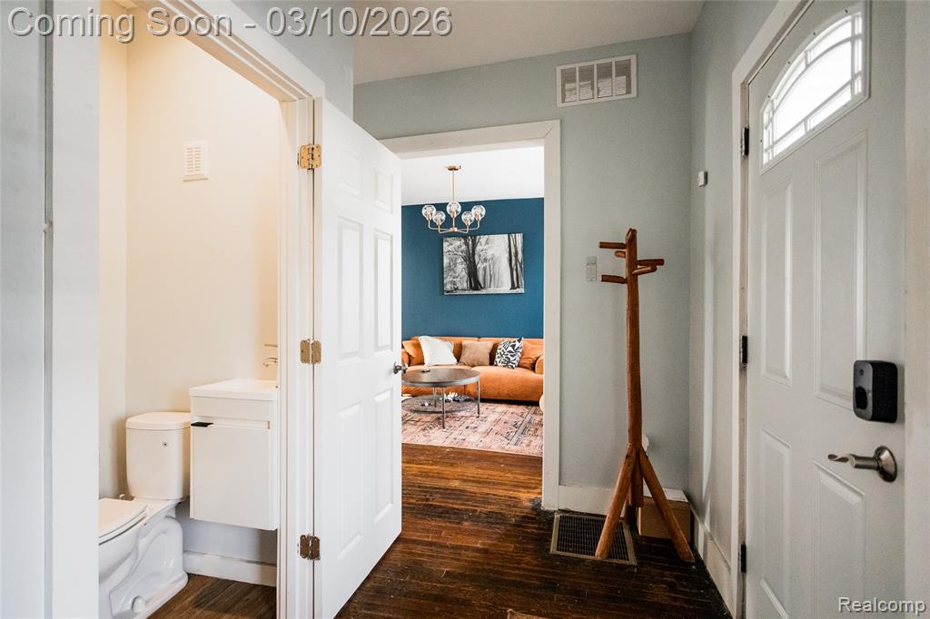 2547 Sheridan Street, Detroit, MI 48214 — Photo 9