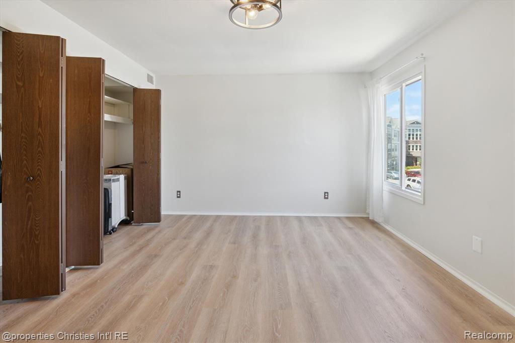 30475 W 14 MILE Road, 95, Farmington Hills, MI 48334 — Photo 10
