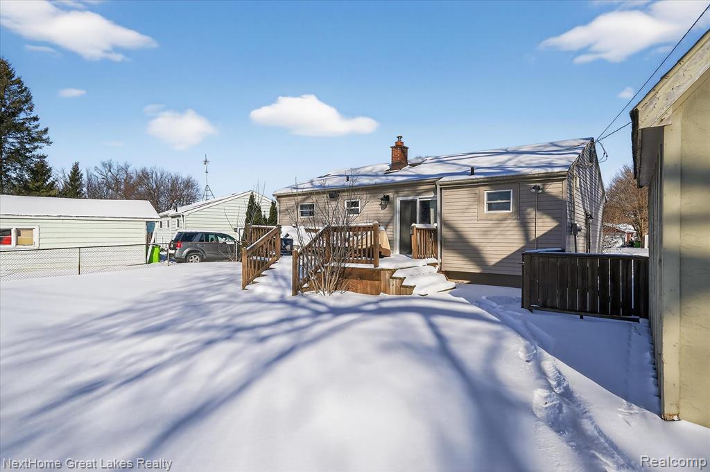819 Southwood Drive, Fenton, MI 48430 — Photo 33