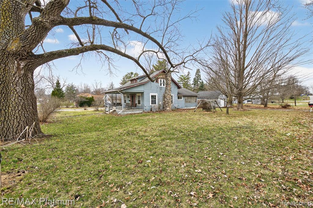 215 Washington Street, Byron, MI 48418 — Photo 4