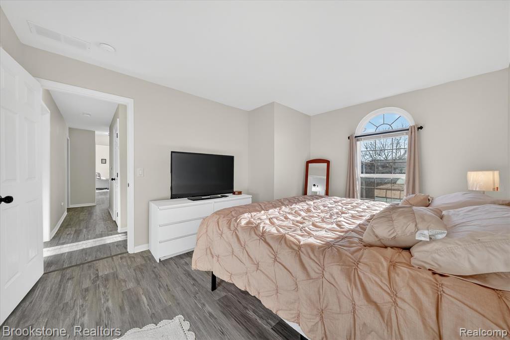 220 Oakbrooke Drive, 3, South Lyon, MI 48178 — Photo 22