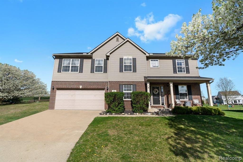 469 RIDGEWOOD Drive S, Ortonville, MI 48462 — Photo 2