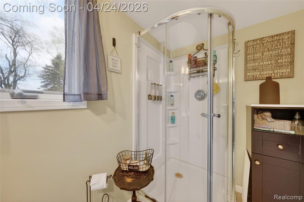 9080 Meadowland Drive, Grand Blanc, MI 48439 — Photo 13