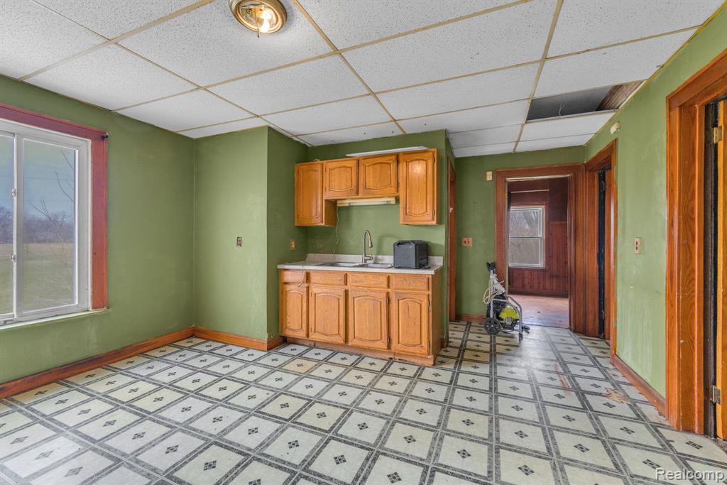 850 Montie Road, Lincoln Park, MI 48146 — Photo 11