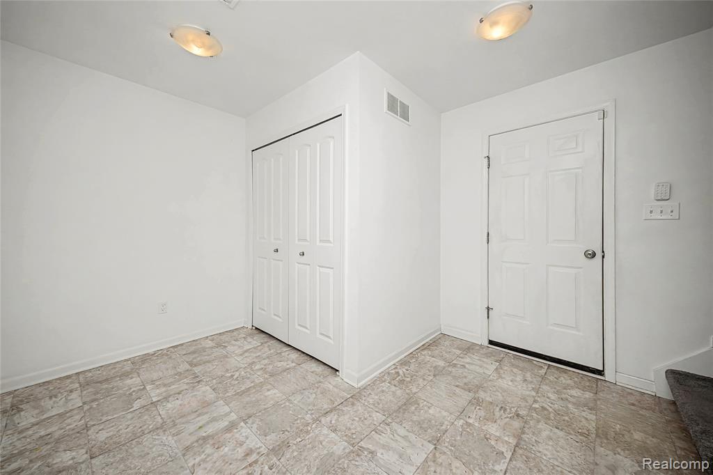 3157 Johanna Ware W, Wixom, MI 48393 — Photo 19