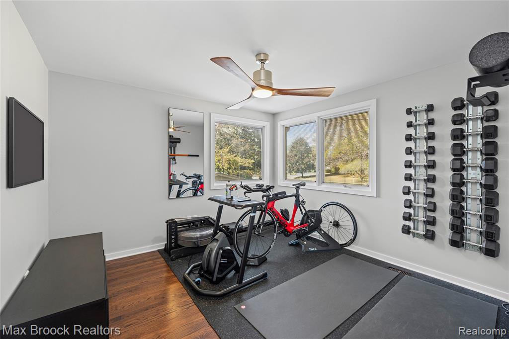 5597 Apple Ridge Trail, West Bloomfield, MI — Photo 35