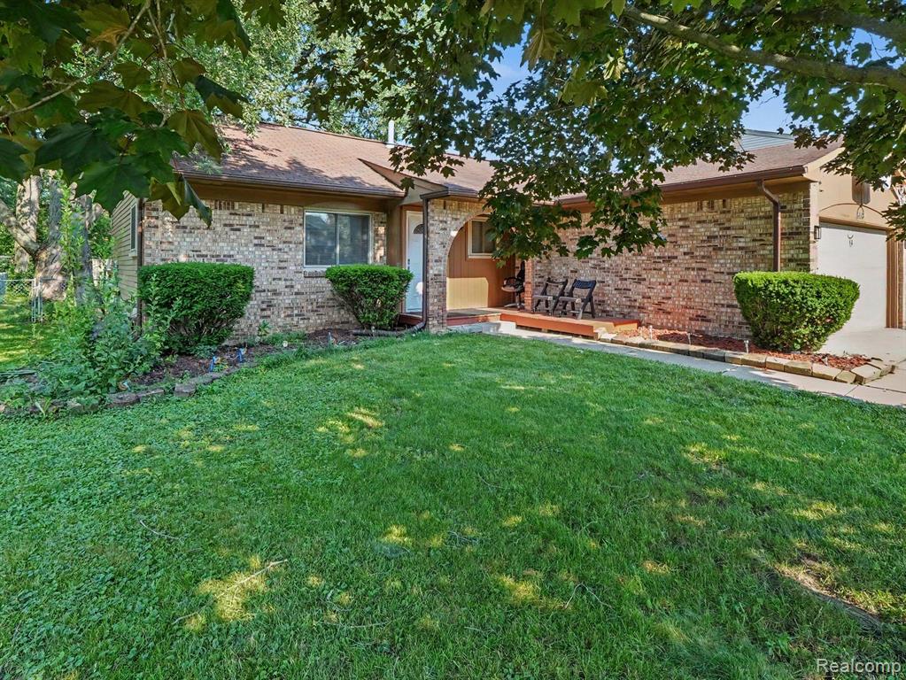1418 Oakview Drive, Canton, MI 48187 — Photo 2