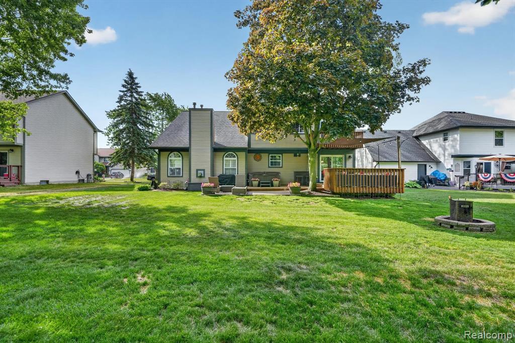 611 THORNEHILL Trail, Oxford, MI 48371 — Photo 48