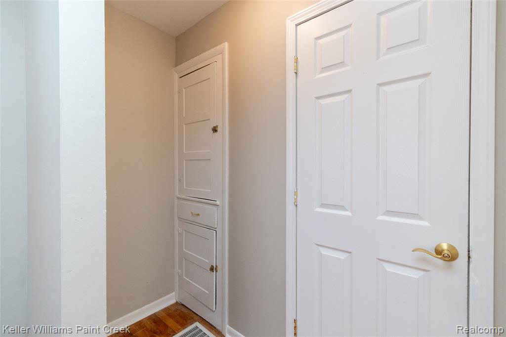 78 E Strathmore Avenue, Pontiac, MI 48340 — Photo 11