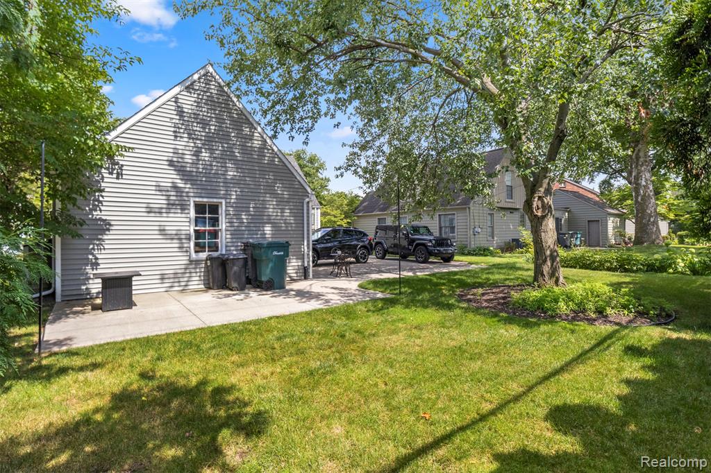 6 Berwick Lane, Dearborn, MI 48120 — Photo 39