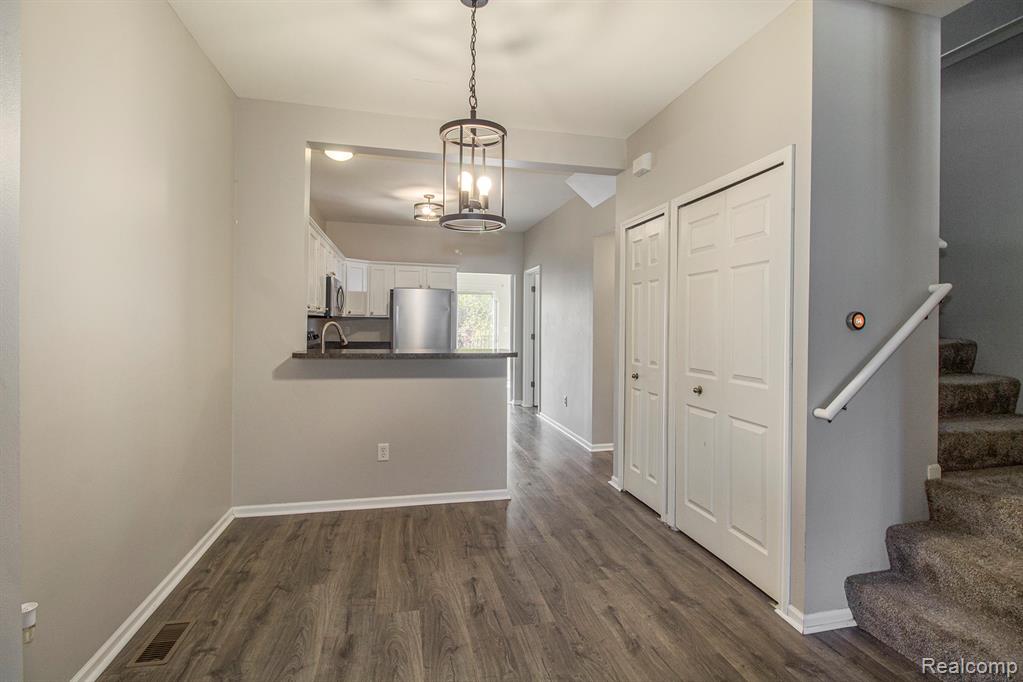 2157 Knotty Pine Trail, Howell, MI 48855 — Photo 4