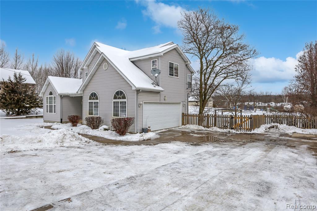 16359 Linden Road, Linden, MI 48451 — Photo 2