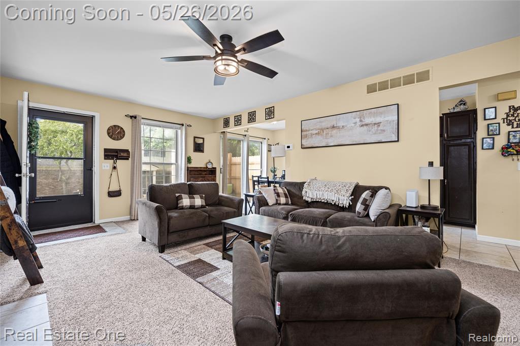 7736 Lake Ridge Drive, Waterford, MI 48327 — Photo 5