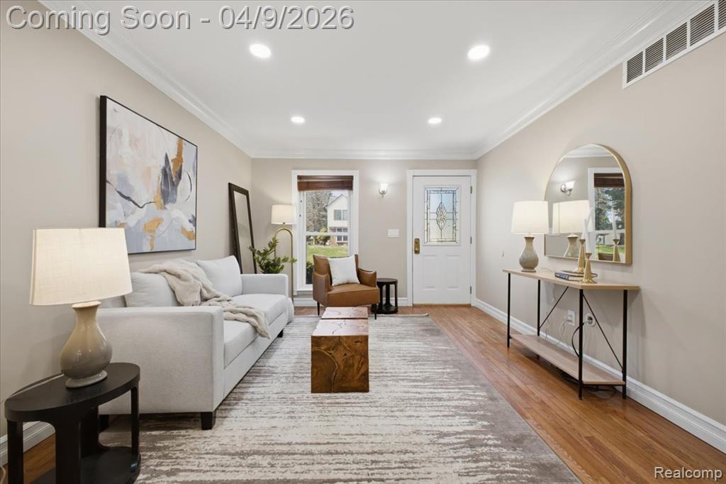 889 Hadley Road, Rochester Hills, MI 48333 — Photo 10