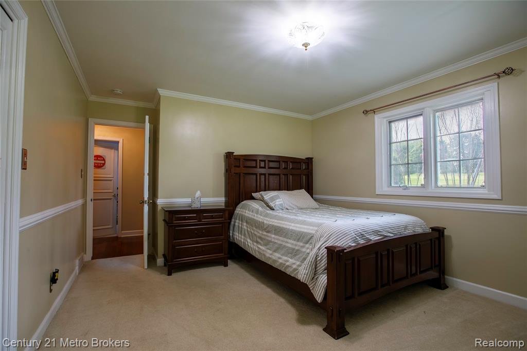 9270 Hidden Valley Court, Grand Blanc, MI 48439 — Photo 42